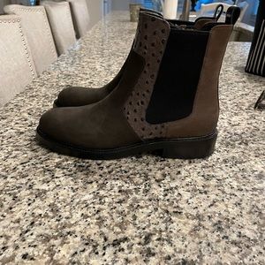 Blackish and Taupe ankle Boots